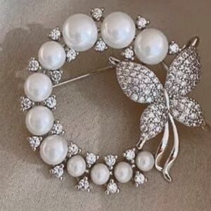 Elegant Vintage Inspired Pearl Butterfly Brooch